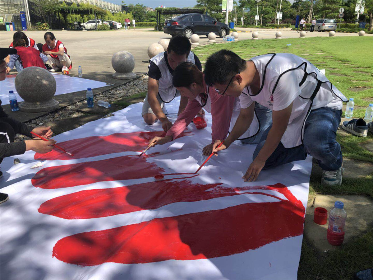 戶外拓展訓(xùn)練